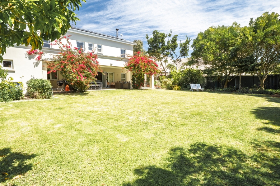 4 Bedroom Property for Sale in Leisure Isle Western Cape